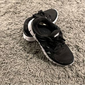 Nike Free Run 2 - Boys grade school Size 4.5